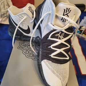 Sneakers Kyrie 5